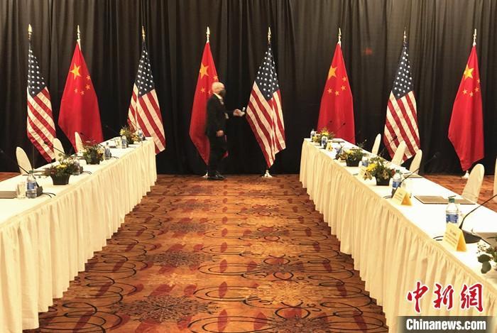 安克雷奇,中美高层战略对话会场。<a target='_blank' data-cke-saved-href='/' href='/'>中新社</a>记者 陈孟统 摄 点击进入下一页