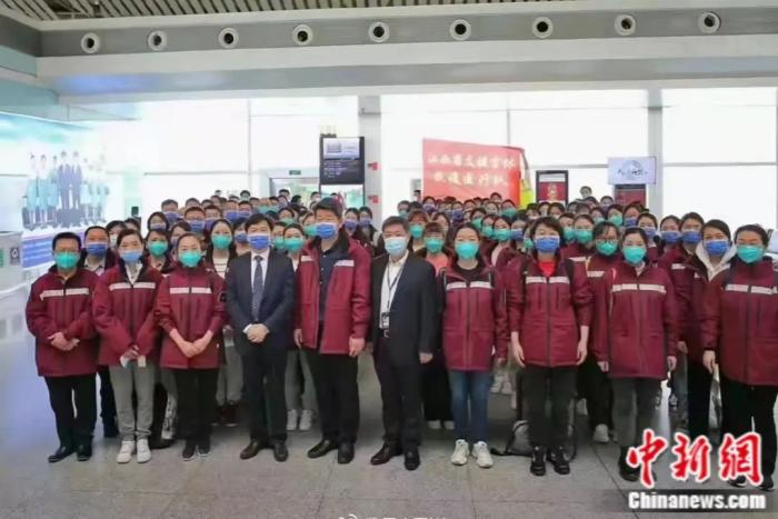 多地医疗队驰援吉林。吉林机场集团供图 点击进入下一页