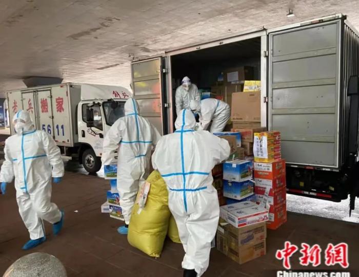 各地抗疫物资运抵长春。吉林机场集团供图 点击进入下一页