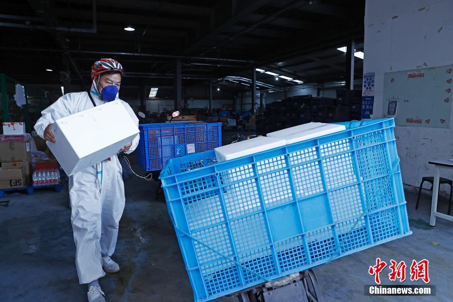资料图:抗疫生活物资。 贡嘎来松 摄 资料图:抗疫生活物资。 贡嘎来松 摄