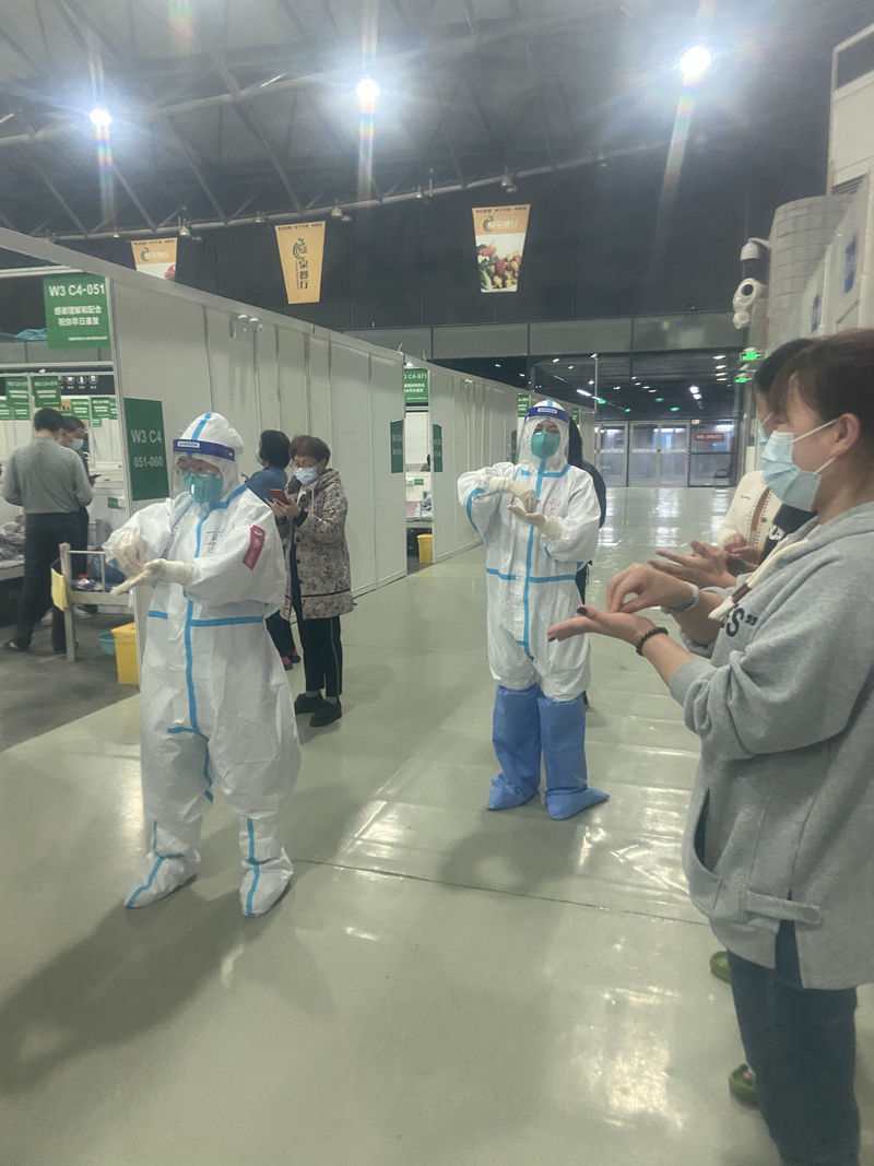 一起守“沪”|医疗队的“兼职摄像师”出舱啦! 一起守“沪”|医疗队的“兼职摄像师”出舱啦!