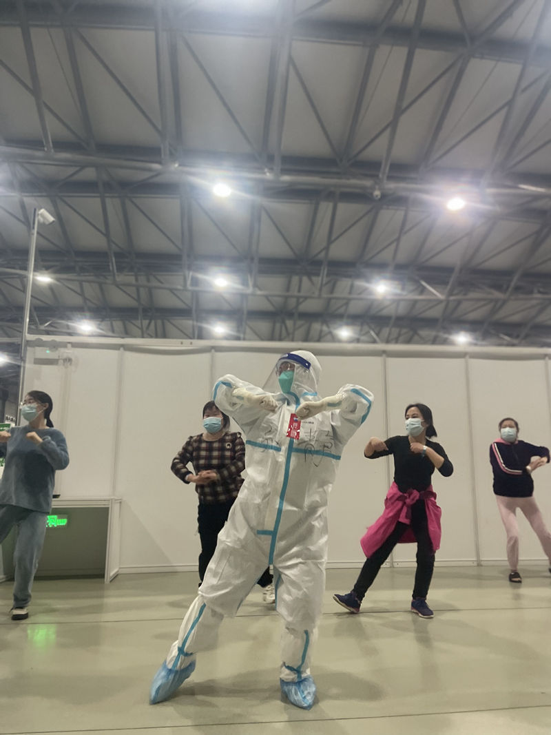 一起守“沪”|医疗队的“兼职摄像师”出舱啦! 一起守“沪”|医疗队的“兼职摄像师”出舱啦!