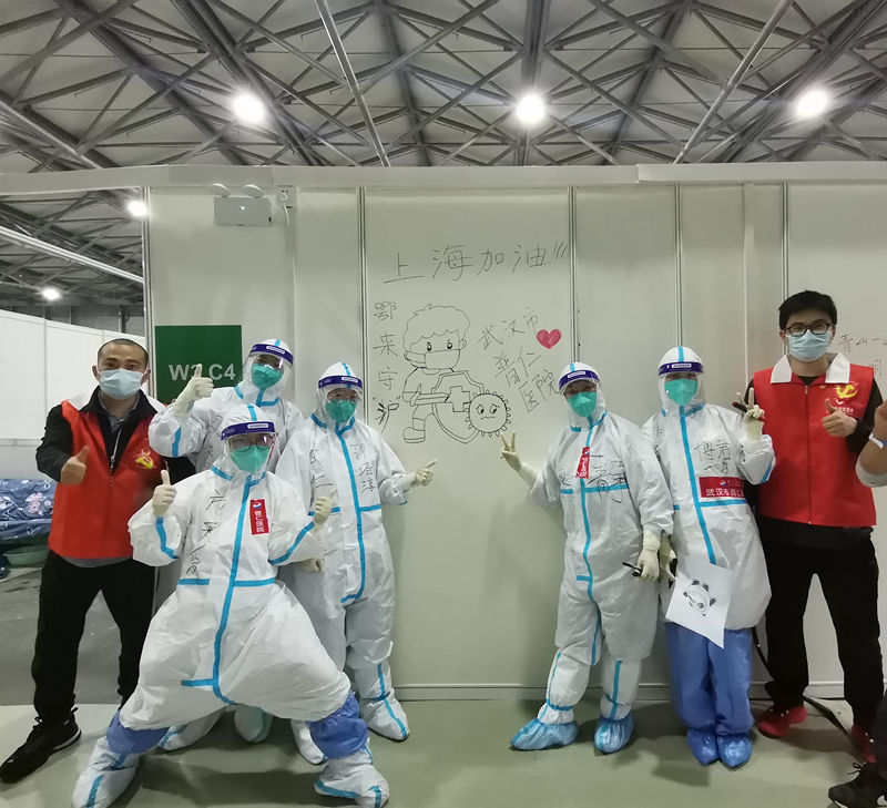 一起守“沪”|医疗队的“兼职摄像师”出舱啦! 一起守“沪”|医疗队的“兼职摄像师”出舱啦!