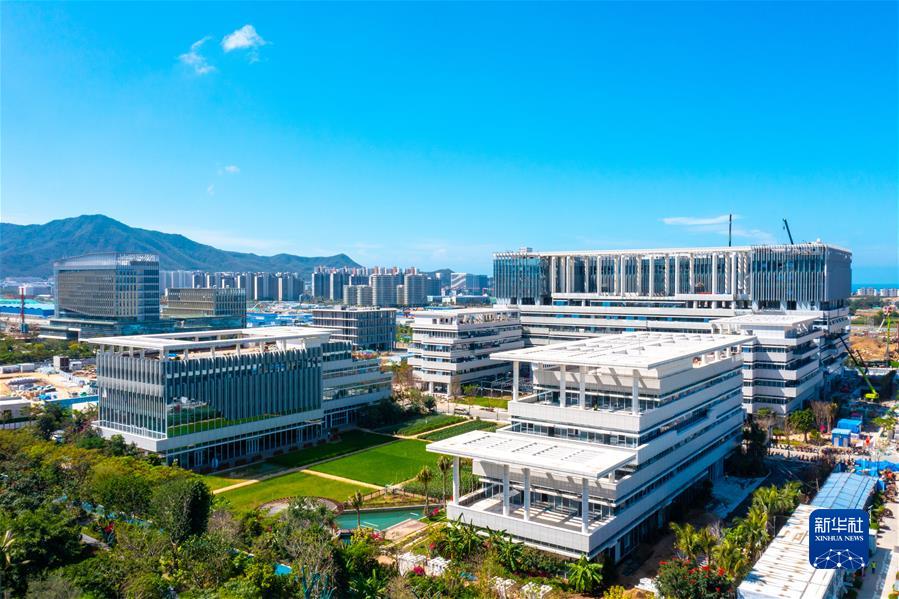 (新华全媒头条·图文互动)(9)习近平关心关怀劳动者的故事