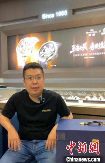 (上海战疫录)线上线下融合推进上海复商复市