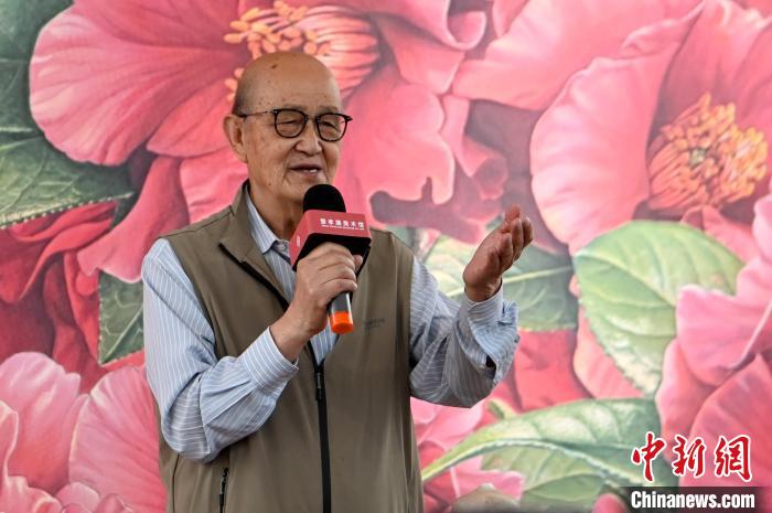 曾孝濂美术馆开馆展昆明启幕展现博物画里的“极命草木”