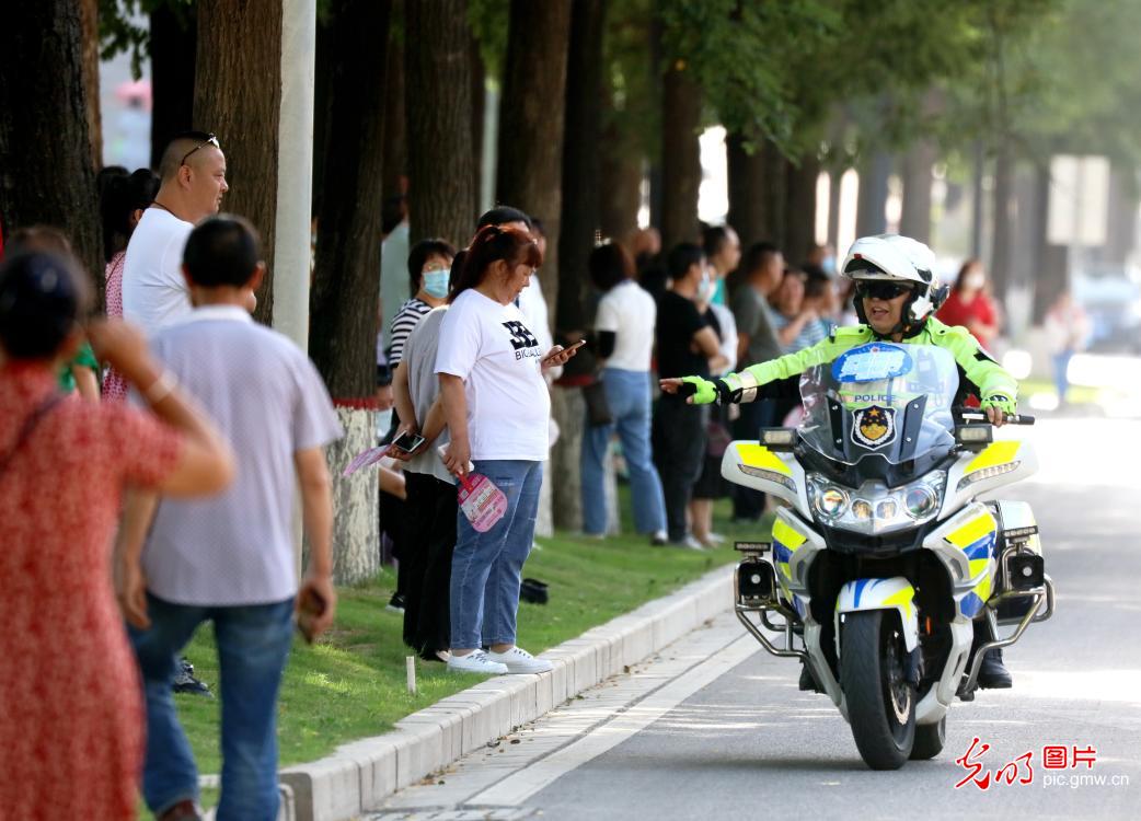 【备战高考】爱心接力 护航高考 【备战高考】爱心接力 护航高考
