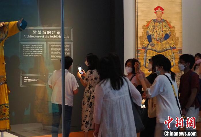 香港故宫文化博物馆开放吸引众多观众。　刘雨婷 摄