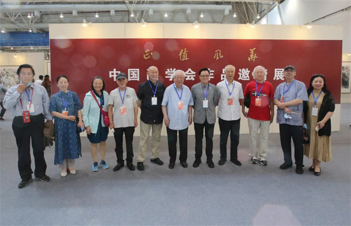 “正值风华——中国画学会作品邀请展”在潍坊鲁台会展中心开幕 “正值风华——中国画学会作品邀请展”在潍坊鲁台会展中心开幕