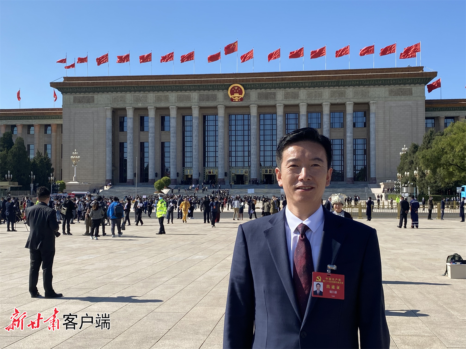 党的二十大代表、甘肃建投六建公司抹灰作业队队长谢昌盛。.jpg