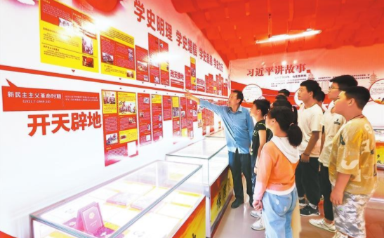 甘肃省代表团热议坚定不移全面从严治党