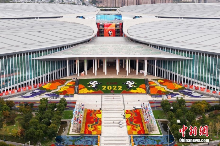 11月1日,航拍国家会展中心(上海)。第五届中国国际进口博览会将于11月5日至10日在国家会展中心(上海)举办。殷立勤 摄 11月1日,航拍国家会展中心(上海)。第五届中国国际进口博览会将于11月5日至10日在国家会展中心(上海)举办。殷立勤 摄