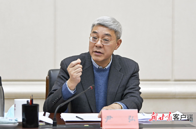 《杏耀注册平台官网_尹弘在疫情防控有关工作会议上强调：“二十条措施”不是放松防控而是更高要求，结合实际精细操作确保不折不扣落实见效》