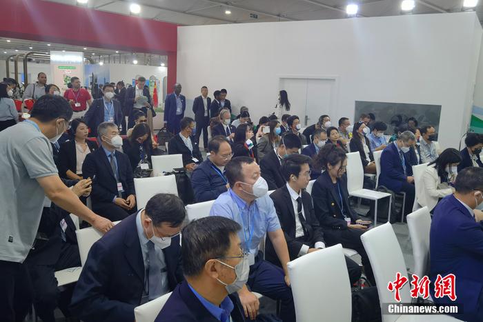 图为“气候传播与公众意识边会”现场。 图为“气候传播与公众意识边会”现场。