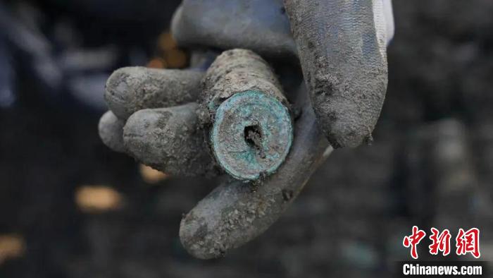 江苏建湖发现一处钱币窖藏遗存 出土钱币约1.5吨