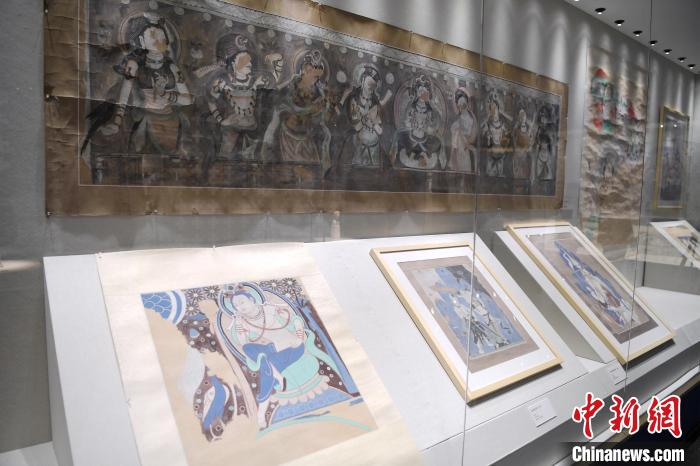 “锦绣西域?华美之疆——新疆文物精品展”在秦始皇帝陵博物院开展。 阿琳娜 摄 “锦绣西域?华美之疆——新疆文物精品展”在秦始皇帝陵博物院开展。 阿琳娜 摄