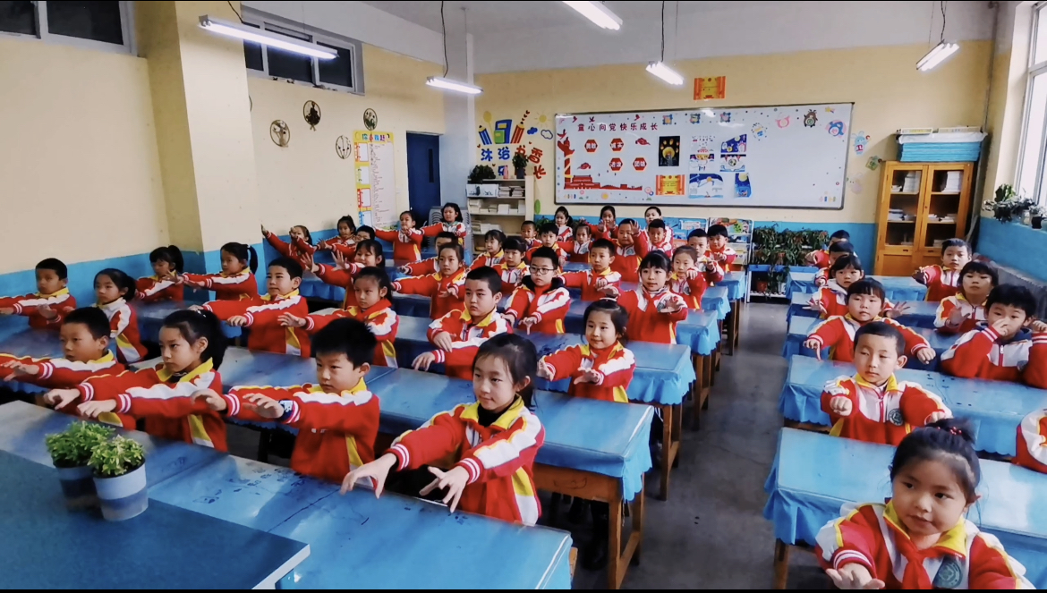 兰州市中小学生期末“空中”测试