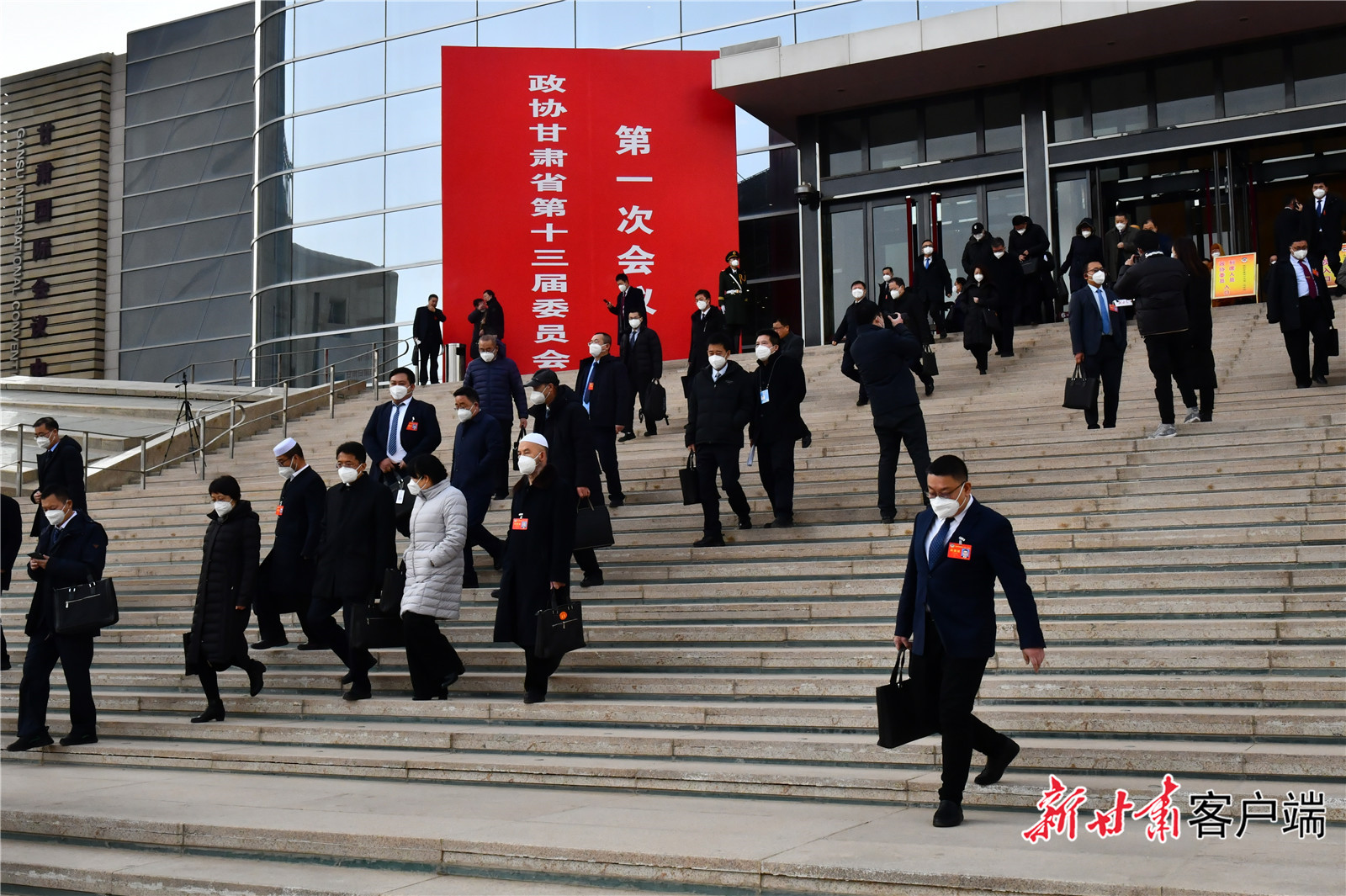 《无极5登录_【甘快看】凝聚力量 阔步新征程——政协甘肃省十三届一次会议隆重开幕》