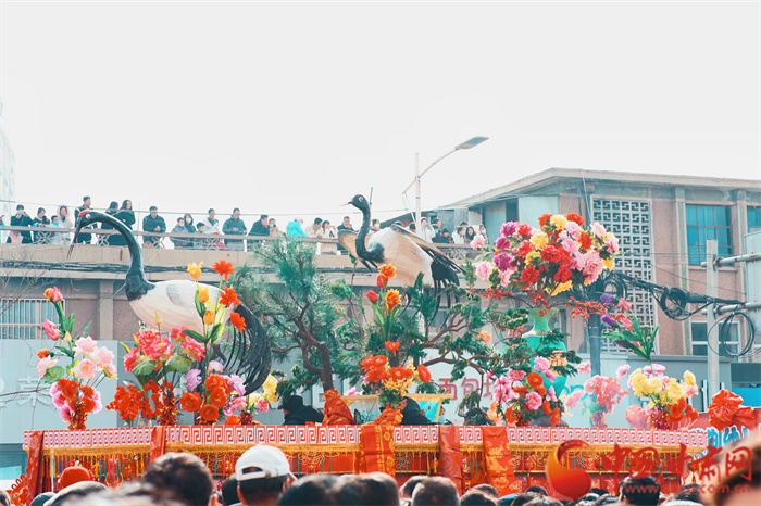 【网络中国节·元宵】甘肃庄浪：社火闹春迎元宵 欢天喜地庆佳节