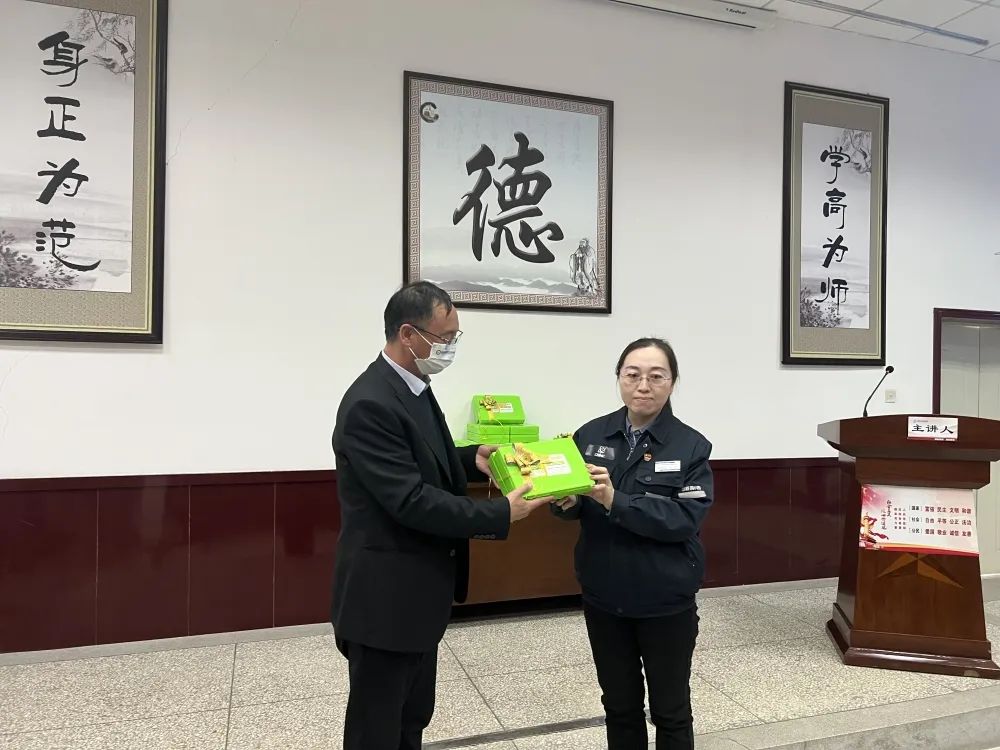 让科幻照进现实——嘉峪关市第五中学开展“核科普知识”进校园活动