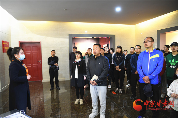甘肃省交通科技通信中心赴张一悟纪念馆开展主题党日活动