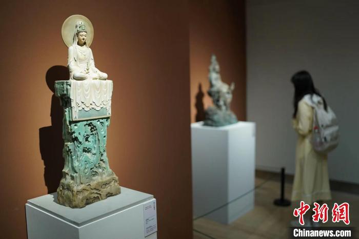 “抟土为神——史延春彩塑艺术作品展”现场 史春阳 摄 “抟土为神——史延春彩塑艺术作品展”现场 史春阳 摄