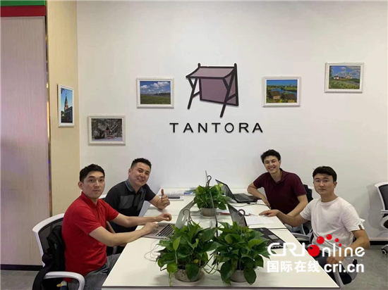 (遇见中国)吉尔吉斯斯坦商人纳伦:人生每一个小目标都离不开中国的发展_fororder___172.100.100.3_temp_9500031_1_9500031_1_1_f3b23b3f-2dde-46f8-a7e7-fd4befbe4fe0