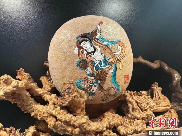 图为黄河石上的反弹琵琶。高莹 摄 图为黄河石上的反弹琵琶。高莹 摄