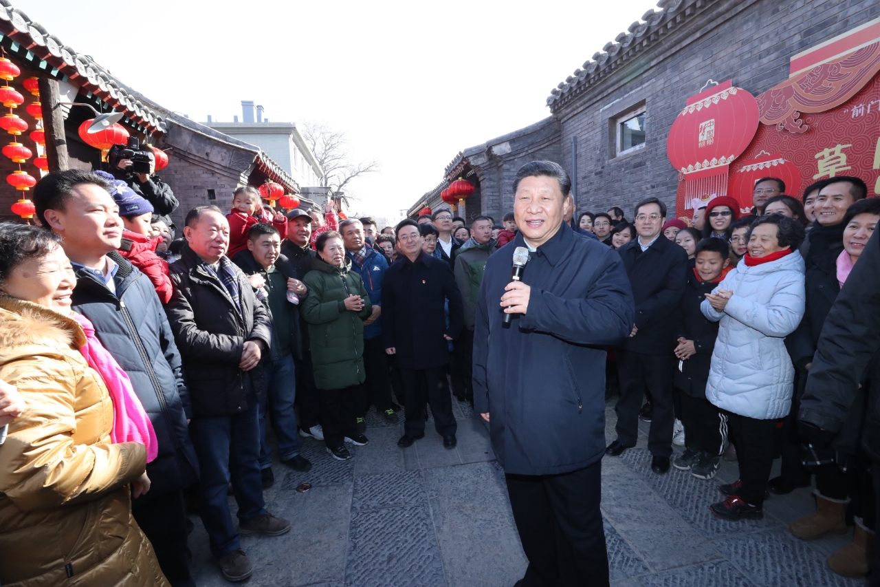 2019年2月1日,习近平总书记在前门东区草厂四条胡同给大家拜年,并向全国各族人民致以新春祝福。