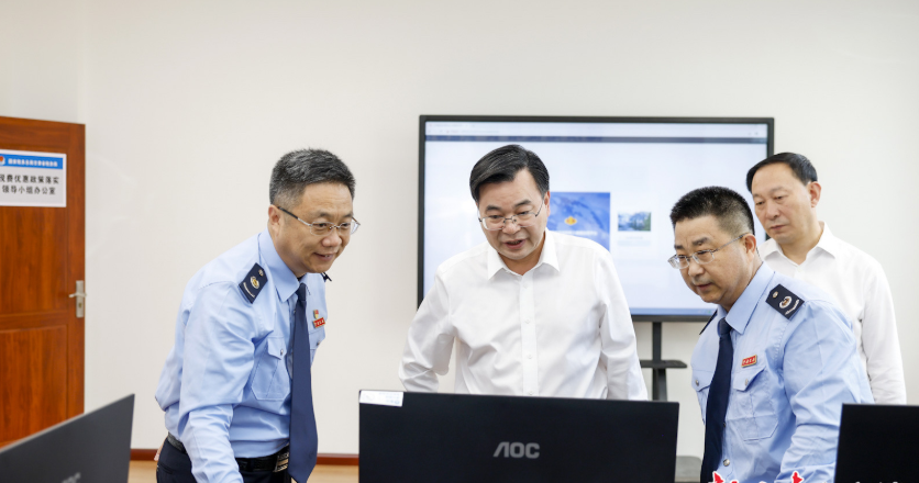 胡昌升在省税务局调研