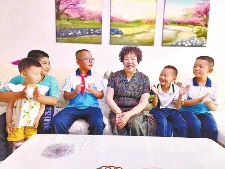 张掖高台县有个“共享奶奶”志愿队