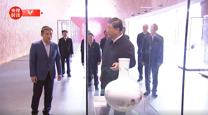 2023年10月11日,习近平在江西景德镇考察。(视频截图)