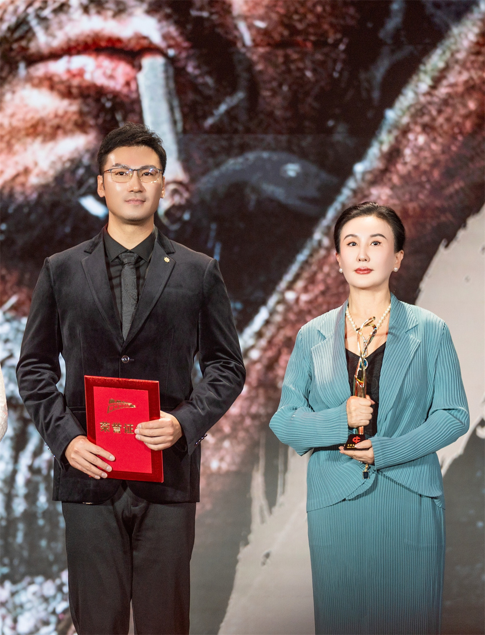 电影《浴血誓言》稿件配图(26823166)-20231029135605.jpg 电影《浴血誓言》稿件配图(26823166)-20231029135605.jpg