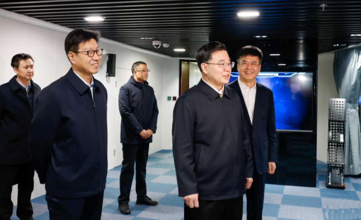胡昌升在省农信联社和甘肃银行调研