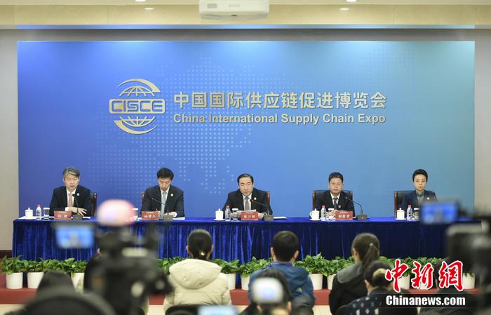 新闻发布会现场。<a target='_blank' data-cke-saved-href='/' href='/' >中新网</a>记者 李骏 摄 新闻发布会现场。<a target='_blank' data-cke-saved-href='/' href='/' >中新网</a>记者 李骏 摄