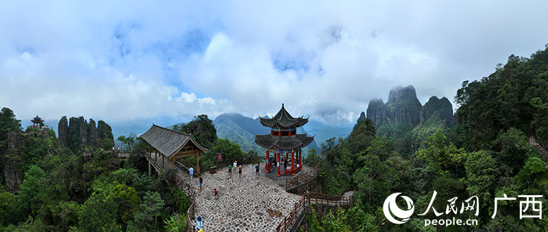 风景如画的平南北帝山。人民网 付华周摄