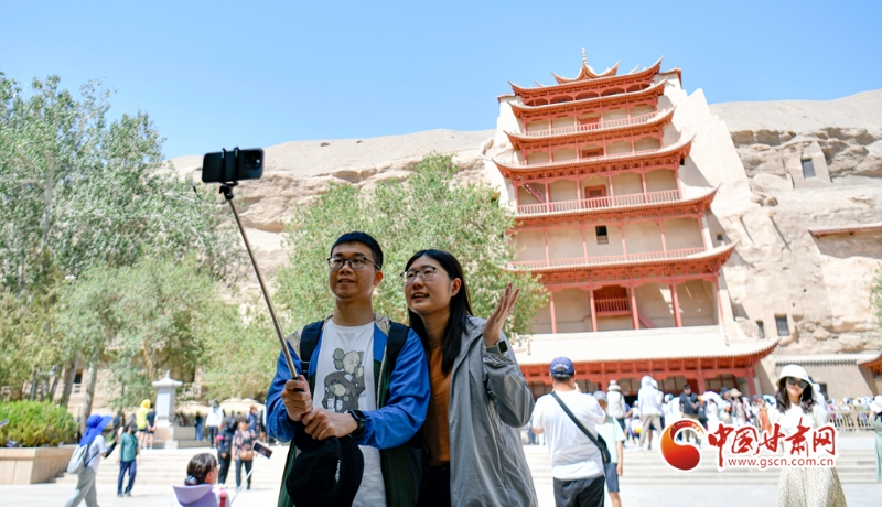 今年前10月 甘肃共接待游客3.4亿人次 实现旅游收入2345亿元