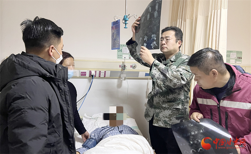 兰大一院医疗队进驻临夏州人民医院开展危重症伤员临床救治
