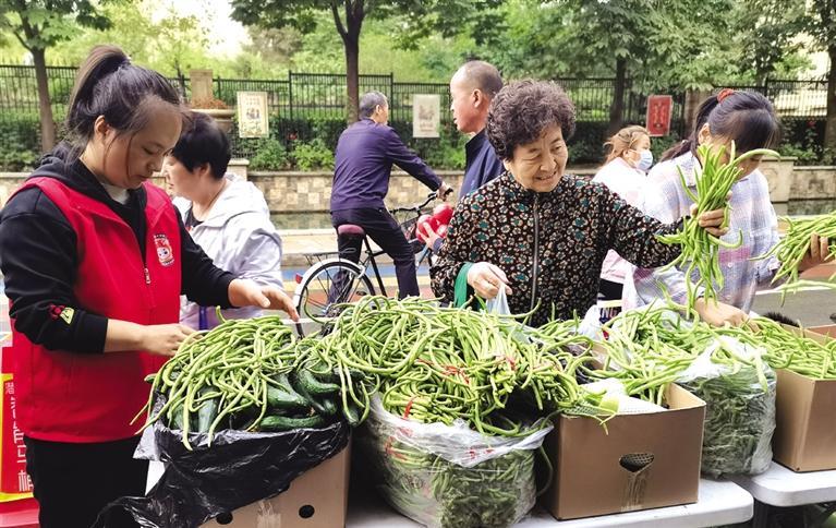 8个月办了14期 居民大呼“买不够”这间“社邻蔬菜亭”火出了圈