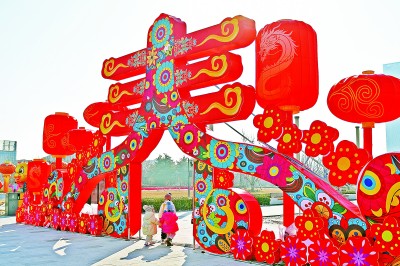 年货市场腾起浓浓“烟火气” 年货市场腾起浓浓“烟火气”