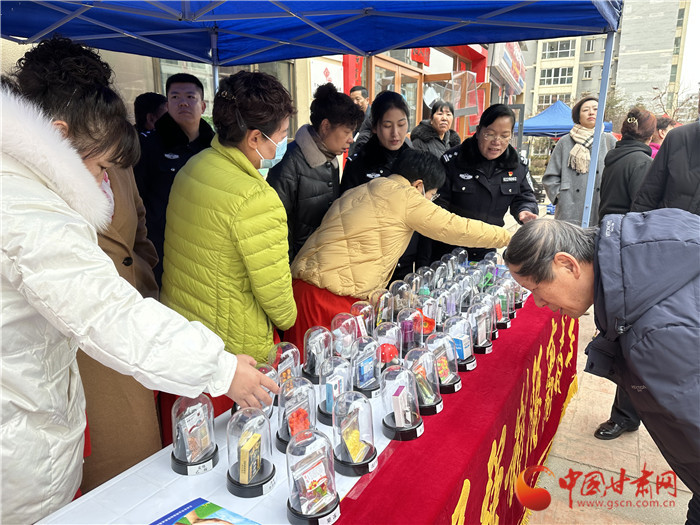 兰州市七里河区：学雷锋特色集市为居民提供优质志愿服务