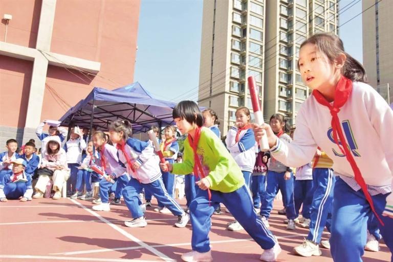 兰州市城关区安乐村小学田径运动会在全校师生的热切期盼中拉开帷幕