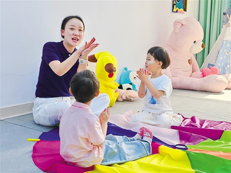 童心筑梦想 法治护未来