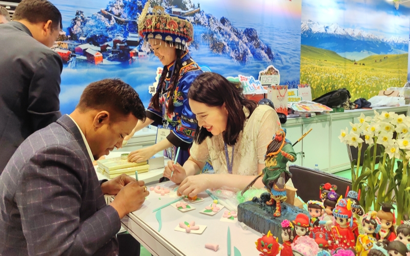 展会现场图。