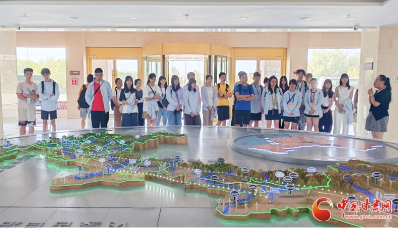 穿越丝路星河  澳门青少年敦煌研学探秘千年关隘