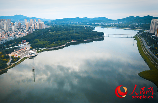 锦州市东湖森林公园。人民网记者 邱宇哲摄 锦州市东湖森林公园。人民网记者 邱宇哲摄