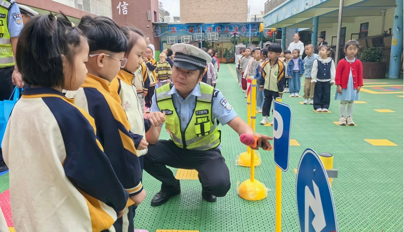 e法耀陇原丨从祁连到黄河 一路警色伴成长——甘肃公安全景守护“开学第一课”