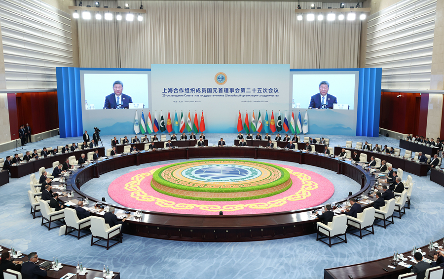 9月1日上午,上海合作组织成员国元首理事会第二十五次会议在天津梅江会展中心举行。中国国家主席习近平主持会议并发表题为《牢记初心使命 开创美好未来》的重要讲话。