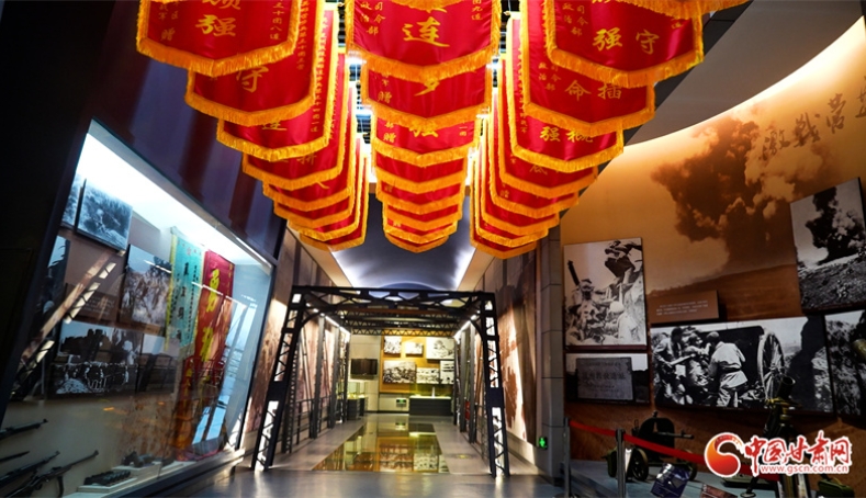 媒体团走进兰州烈士陵园接力“红色火种”