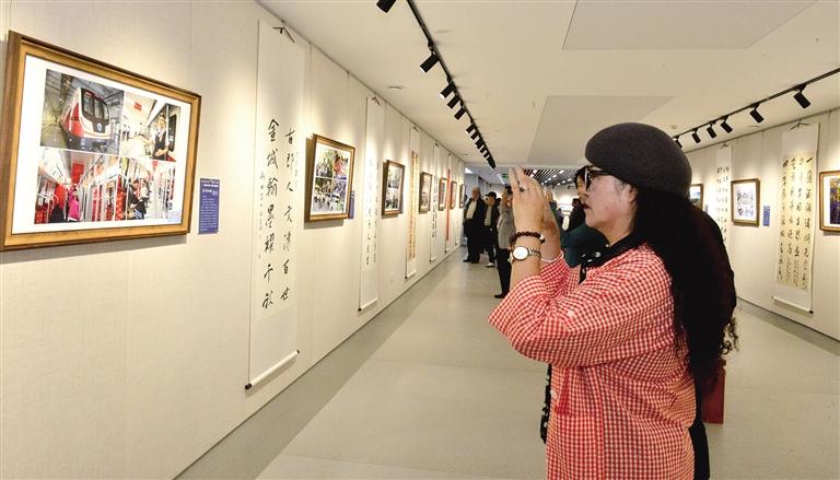 兰州楹联书法摄影展创新诠释城市魅力